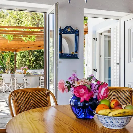 La Paloma - Mediterranean Charm & Sea Views